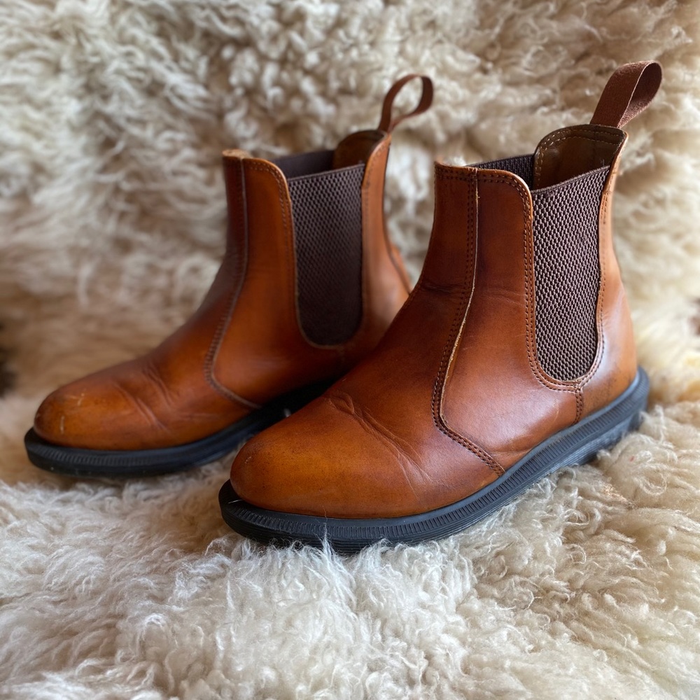 Dr. Martins women’s 6.5 Chelsea brown